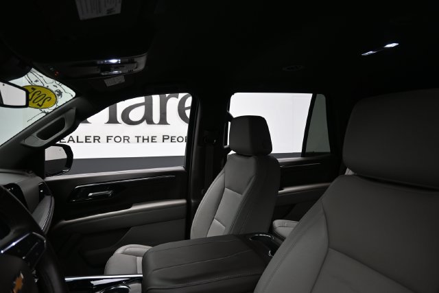 Used 2025 Chevrolet Tahoe LT w/ Comfort Package AWD/4WD image 18