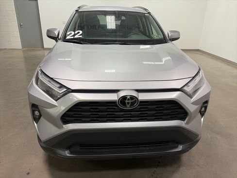 Used 2022 Toyota RAV4 XLE Premium AWD/4WD image 37