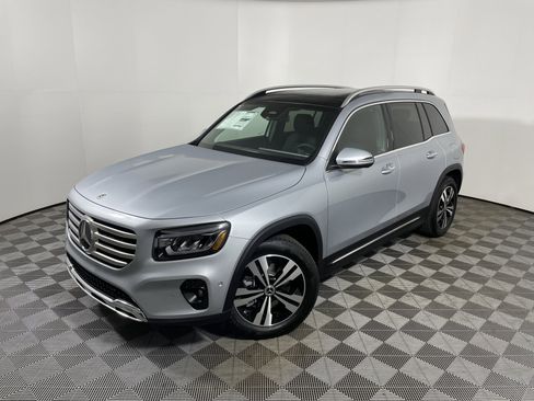 New 2026 Mercedes-Benz GLB 250 image 1