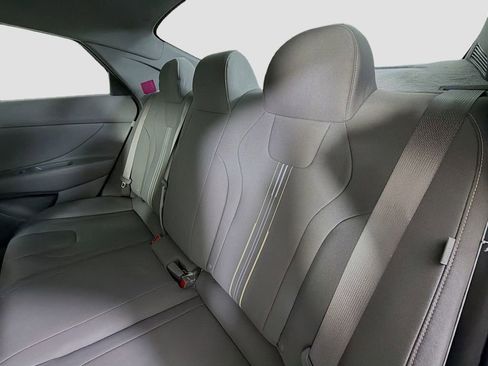 Used 2025 Hyundai Elantra Sport FWD image 22