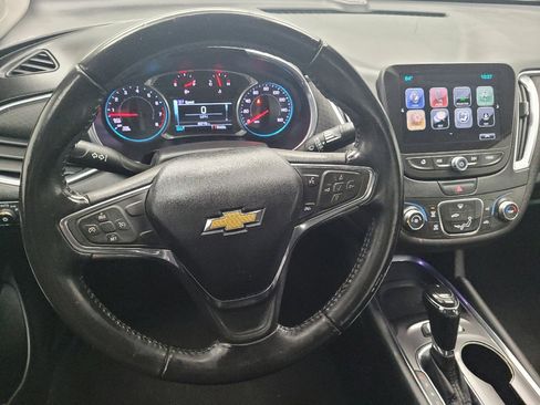 Used 2018 Chevrolet Malibu LT image 22