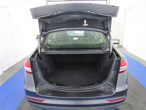 Used 2019 Ford Fusion SEL image 13