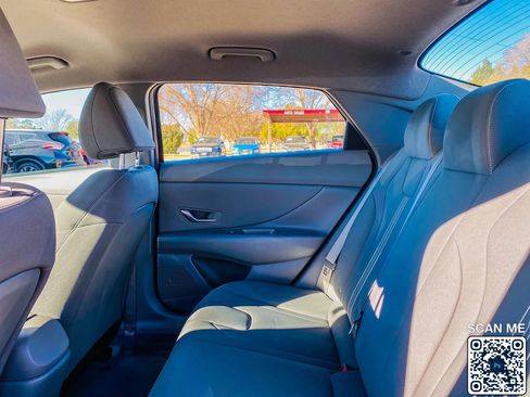 Used 2023 Hyundai Elantra SEL w/ Convenience Package image 27