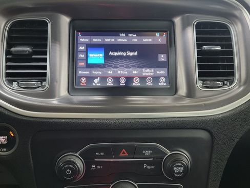 Used 2020 Dodge Charger SXT w/ Leather Interior Group RWD image 22