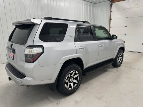 Used 2024 Toyota 4Runner TRD Off-Road Premium image 6