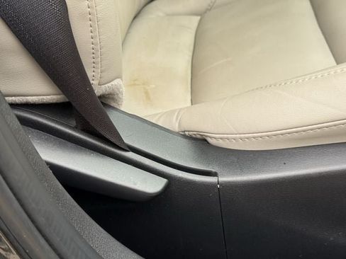Used 2023 MAZDA MAZDA3 s FWD image 30