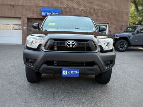 Used 2015 Toyota Tacoma 4x4 Access Cab w/ Convenience Package image 2