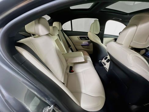 Used 2022 Mercedes-Benz C 300 4MATIC Sedan image 27