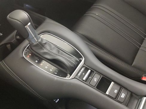 Used 2026 Honda HR-V EX-L image 12