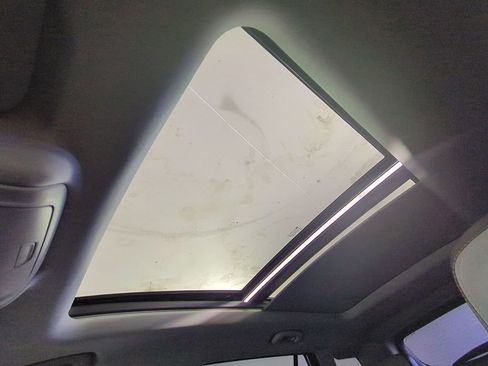 Used 2020 GMC Terrain SLT w/ Preferred Package image 24