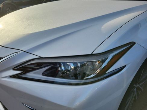 Used 2024 Lexus ES 350 w/ Premium Package image 5
