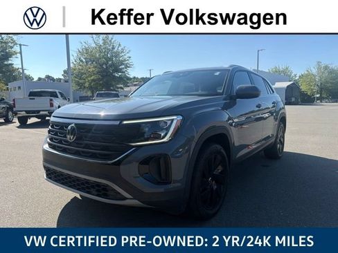 Used 2024 Volkswagen Atlas Cross Sport SE FWD image 1