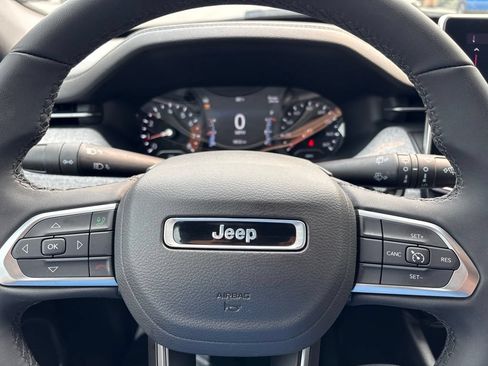 Used 2024 Jeep Compass Latitude AWD/4WD image 21