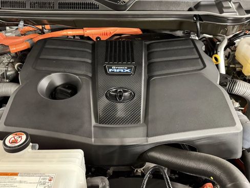 Used 2023 Toyota Tundra Capstone AWD/4WD image 10