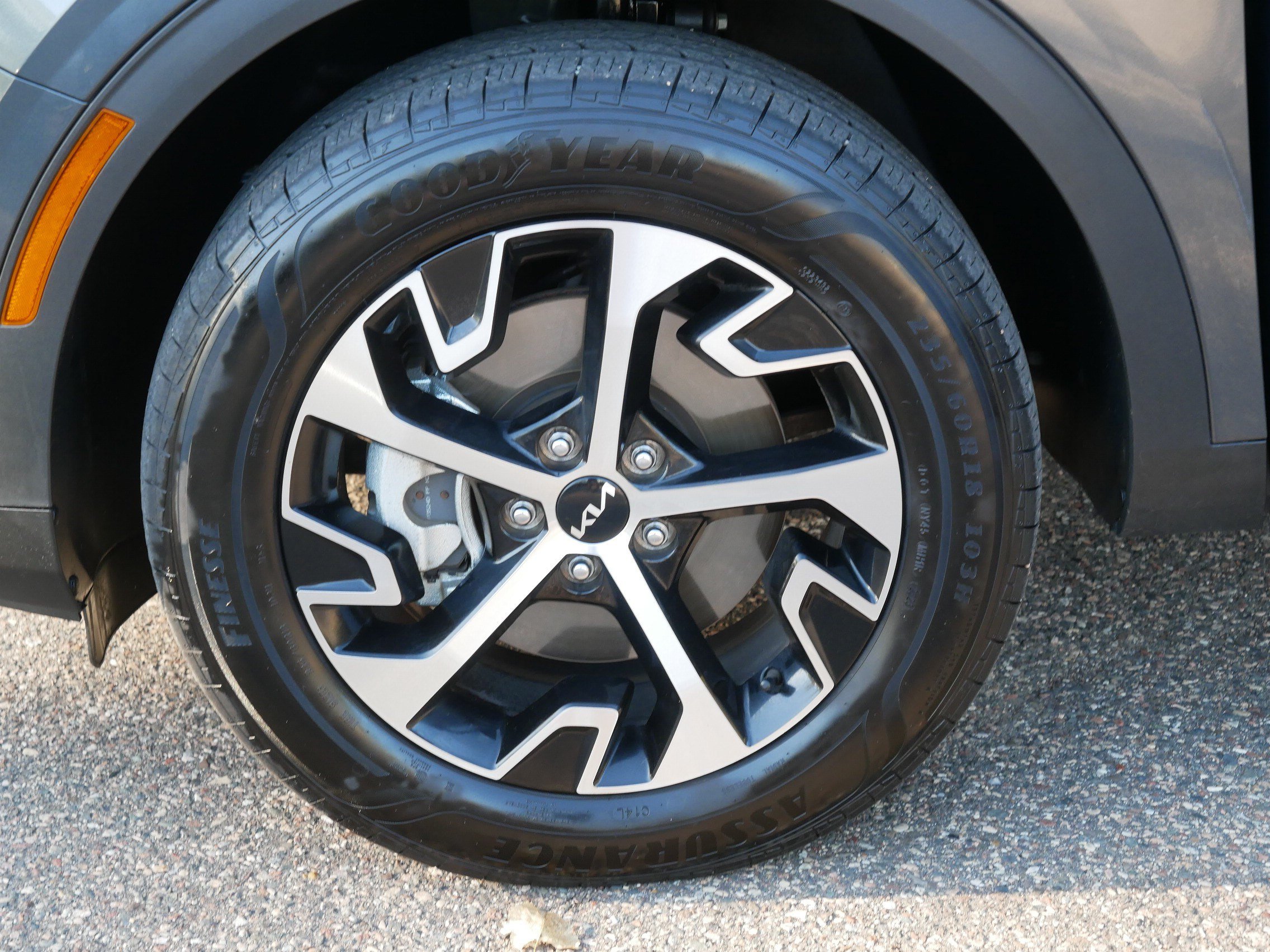 Certified 2024 Kia Sportage EX AWD/4WD image 15