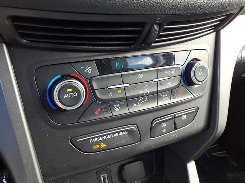 Used 2018 Ford Escape SE image 28