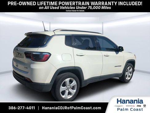 Used 2021 Jeep Compass Latitude FWD image 3