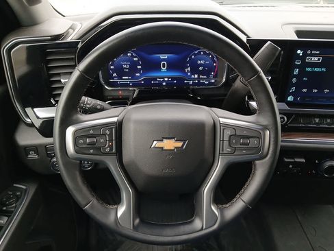 Used 2024 Chevrolet Silverado 2500 LT image 25