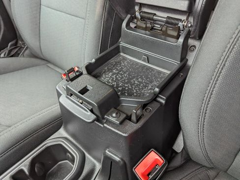 Used 2020 Jeep Wrangler Unlimited Sport image 29