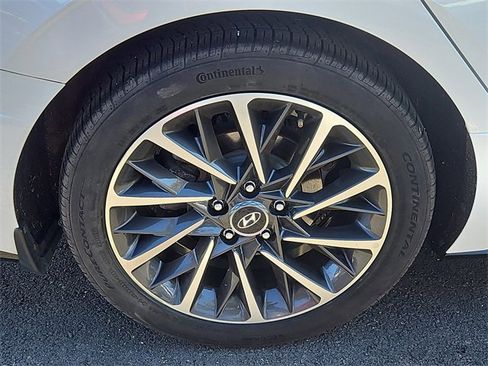 Used 2020 Hyundai Sonata Limited w/ Winter Weather Package image 9