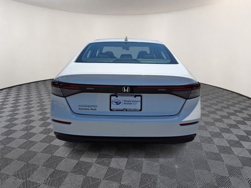 Used 2024 Honda Accord EX image 5
