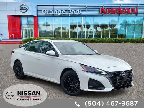 New 2026 Nissan Altima 2.5 SV w/ SV Special Edition Package AWD/4WD image 1