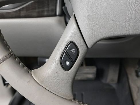 Used 2006 GMC Sierra 1500 Denali w/ Onstar Plus Package image 29