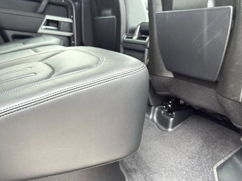 Used 2020 Land Rover Defender 110 First Edition image 26