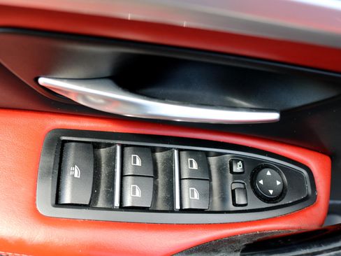 Used 2020 BMW M4 Convertible w/ Executive Package image 18