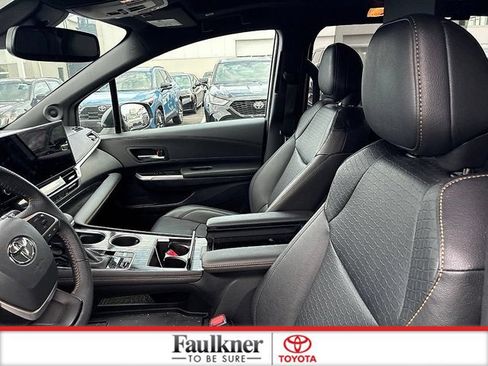 Certified 2025 Toyota Sienna XLE Woodland Edition AWD/4WD image 26