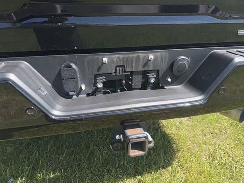 Used 2021 GMC Sierra 2500 Denali w/ Denali Black Diamond Edition AWD/4WD image 19