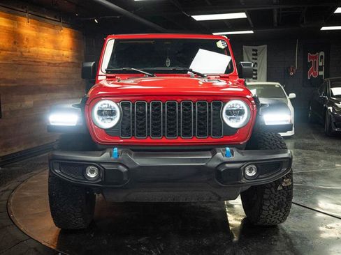 Used 2025 Jeep Wrangler Unlimited Rubicon 4xe w/ Convenience Group image 4