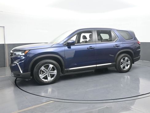 Used 2024 Honda Pilot EX-L image 2