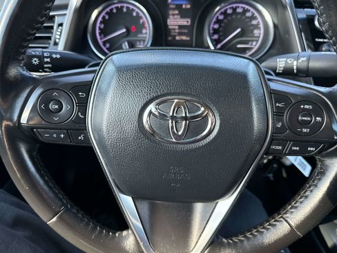 Used 2019 Toyota Camry SE FWD image 26