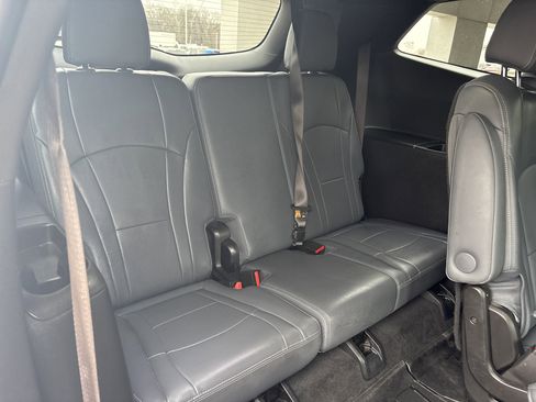 Used 2024 Buick Enclave Essence w/ Experience Buick Package image 7