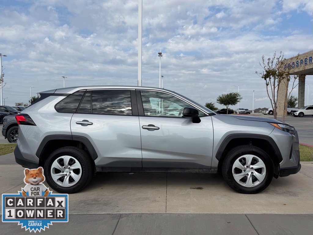 Used 2025 Toyota RAV4 LE AWD/4WD image 17