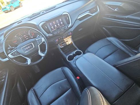 Used 2023 GMC Terrain SLT image 22