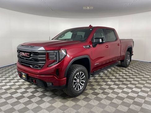 Certified 2022 GMC Sierra 1500 AT4 w/ AT4 Premium Package AWD/4WD image 1