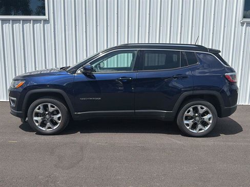 Used 2018 Jeep Compass Limited AWD/4WD image 3