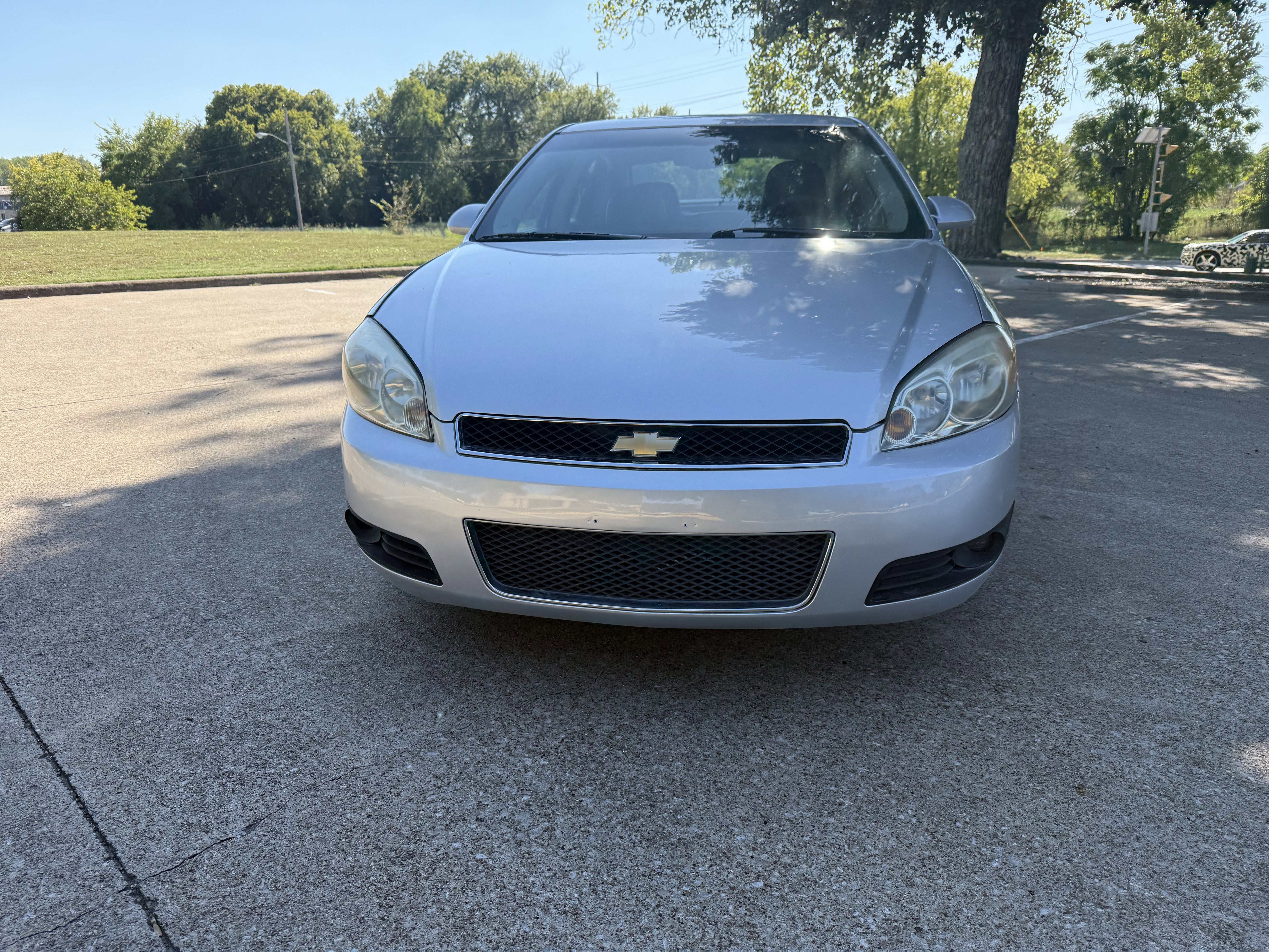 Used 2016 Chevrolet Impala LTZ FWD image 2