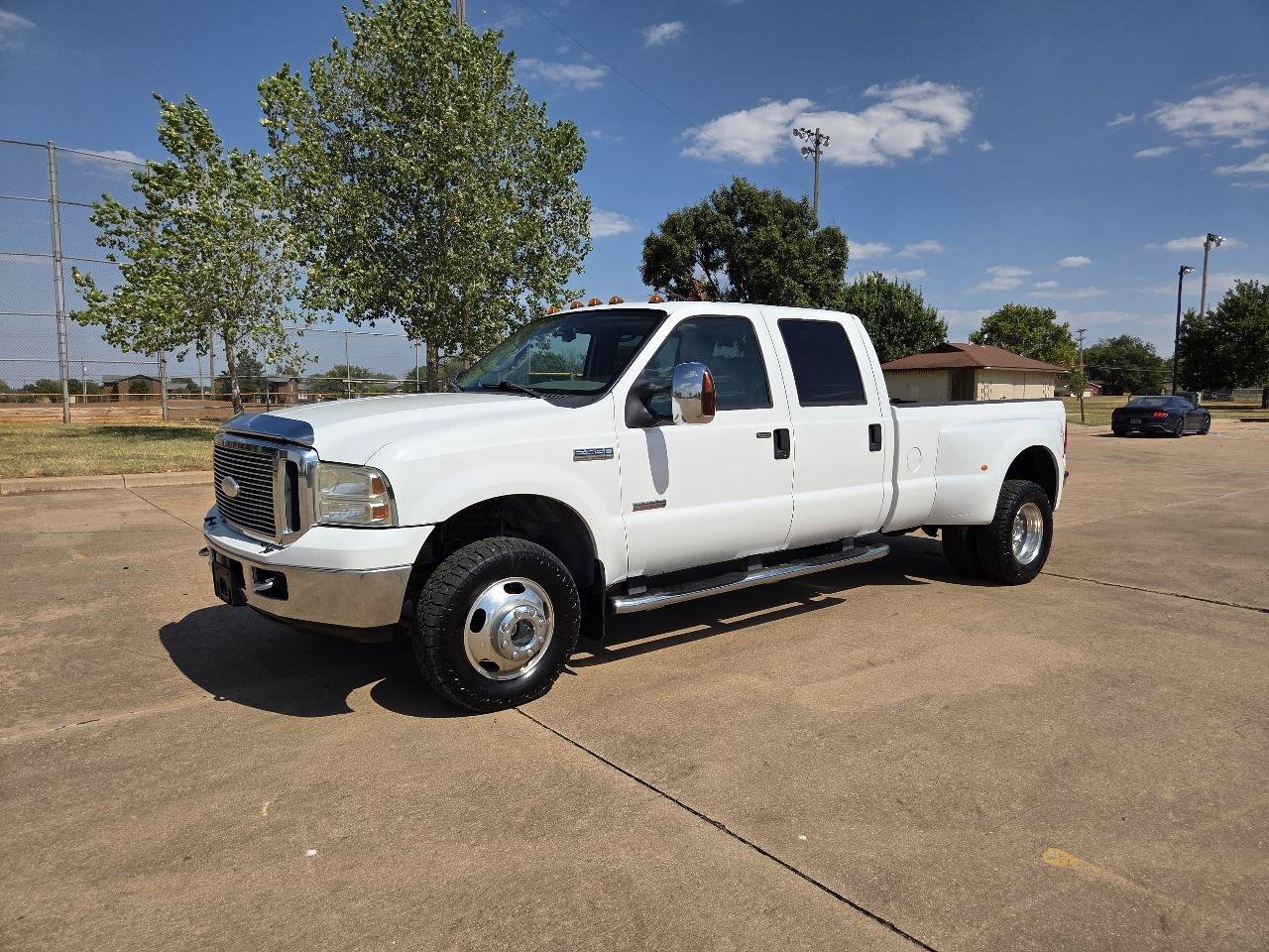 Used 2006 Ford F350 King Ranch AWD/4WD image 3