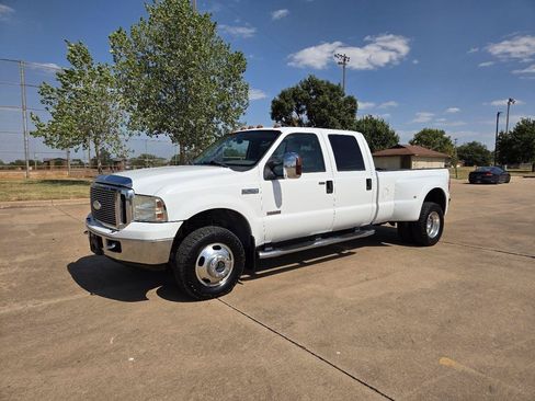 Used 2006 Ford F350 King Ranch AWD/4WD image 3