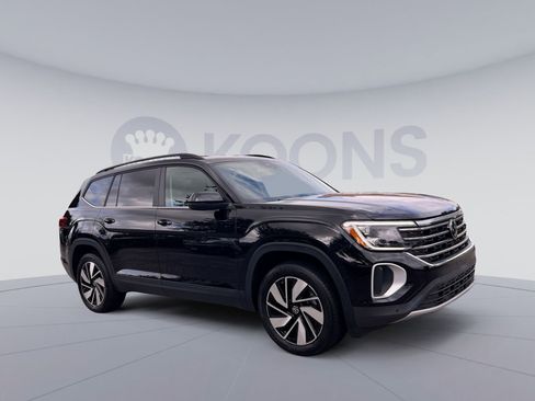 Used 2024 Volkswagen Atlas SE image 10