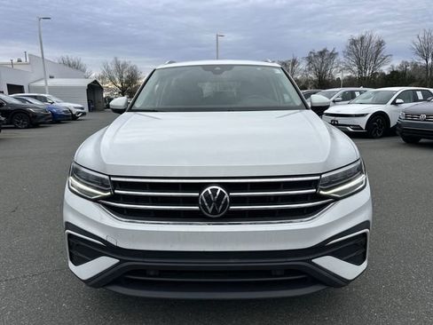 Used 2022 Volkswagen Tiguan SE image 8