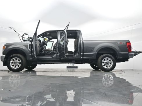 Used 2020 Ford F250 XLT image 46
