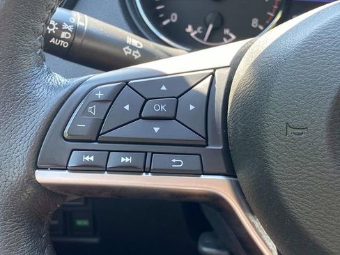 Used 2019 Nissan Rogue SV FWD image 19