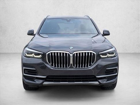 Used 2022 BMW X5 xDrive40i w/ Premium Package AWD/4WD image 2