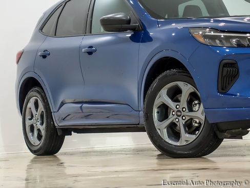 Used 2023 Ford Escape ST-Line w/ Tech Pack #1 image 4