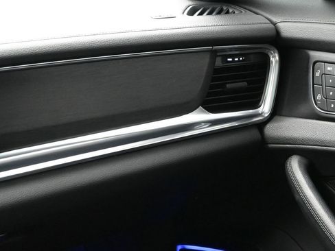 Certified 2023 Porsche Panamera 4 Platinum Edition image 23