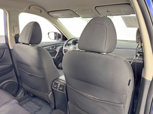 Used 2019 Nissan Rogue S image 30